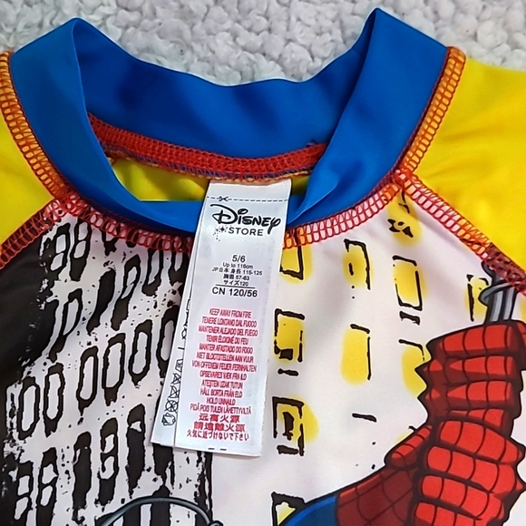 Disney Store Marvel Spiderman Little Boy Swim Rash Guard Size 5/6 - Picture 11 of 13